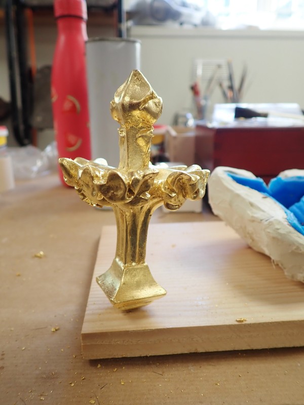 Atelier Giordani - Conservation - Restauration
Edifice – Mobilier - Sculpture – Objets d’art – Moulage –
Pierre, bois métal, polychromie et dorure - Restauration d'une statue de la Vierge à l'enfant de la Cathédrale Notre-Dame-de-la-Treille en bois polychrome et dorure - Bois polychrome et dorure - -Dépose/repose avec transfert en atelier
-Dépoussiérage minutieux sous aspiration contrôlée
-Refixage de la polychromie soulevée
-Nettoyage au triammonium citrate
-Complément de sculpture
-Réintégration de dorure
-Réintégration de polychromie
- Protection de la surface par application d'une cire microcristalline