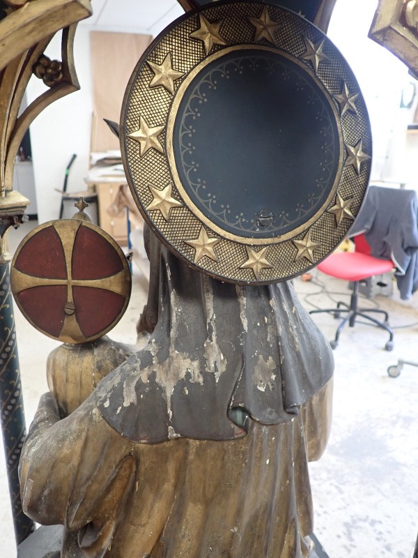 Atelier Giordani - Conservation - Restauration
Edifice – Mobilier - Sculpture – Objets d’art – Moulage –
Pierre, bois métal, polychromie et dorure - Restauration d'une statue de la Vierge à l'enfant de la Cathédrale Notre-Dame-de-la-Treille en bois polychrome et dorure - Bois polychrome et dorure - -Dépose/repose avec transfert en atelier
-Dépoussiérage minutieux sous aspiration contrôlée
-Refixage de la polychromie soulevée
-Nettoyage au triammonium citrate
-Complément de sculpture
-Réintégration de dorure
-Réintégration de polychromie
- Protection de la surface par application d'une cire microcristalline