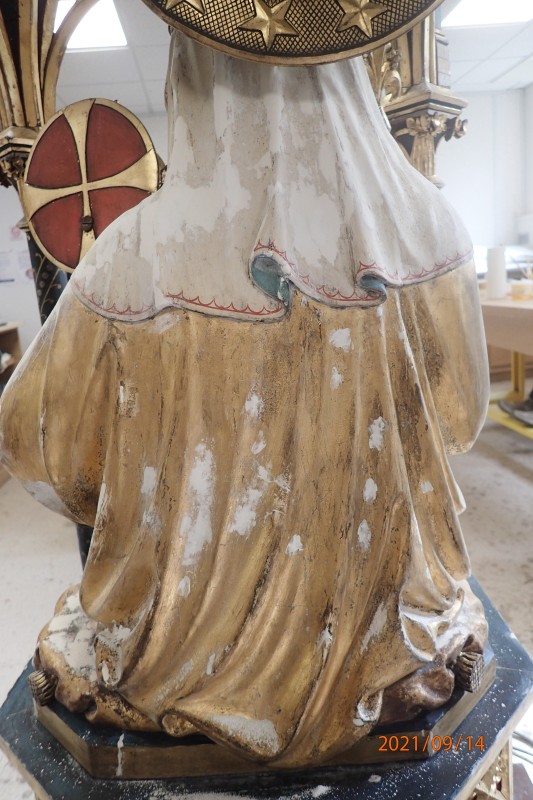 Atelier Giordani - Conservation - Restauration
Edifice – Mobilier - Sculpture – Objets d’art – Moulage –
Pierre, bois métal, polychromie et dorure - Restauration d'une statue de la Vierge à l'enfant de la Cathédrale Notre-Dame-de-la-Treille en bois polychrome et dorure - Bois polychrome et dorure - -Dépose/repose avec transfert en atelier
-Dépoussiérage minutieux sous aspiration contrôlée
-Refixage de la polychromie soulevée
-Nettoyage au triammonium citrate
-Complément de sculpture
-Réintégration de dorure
-Réintégration de polychromie
- Protection de la surface par application d'une cire microcristalline