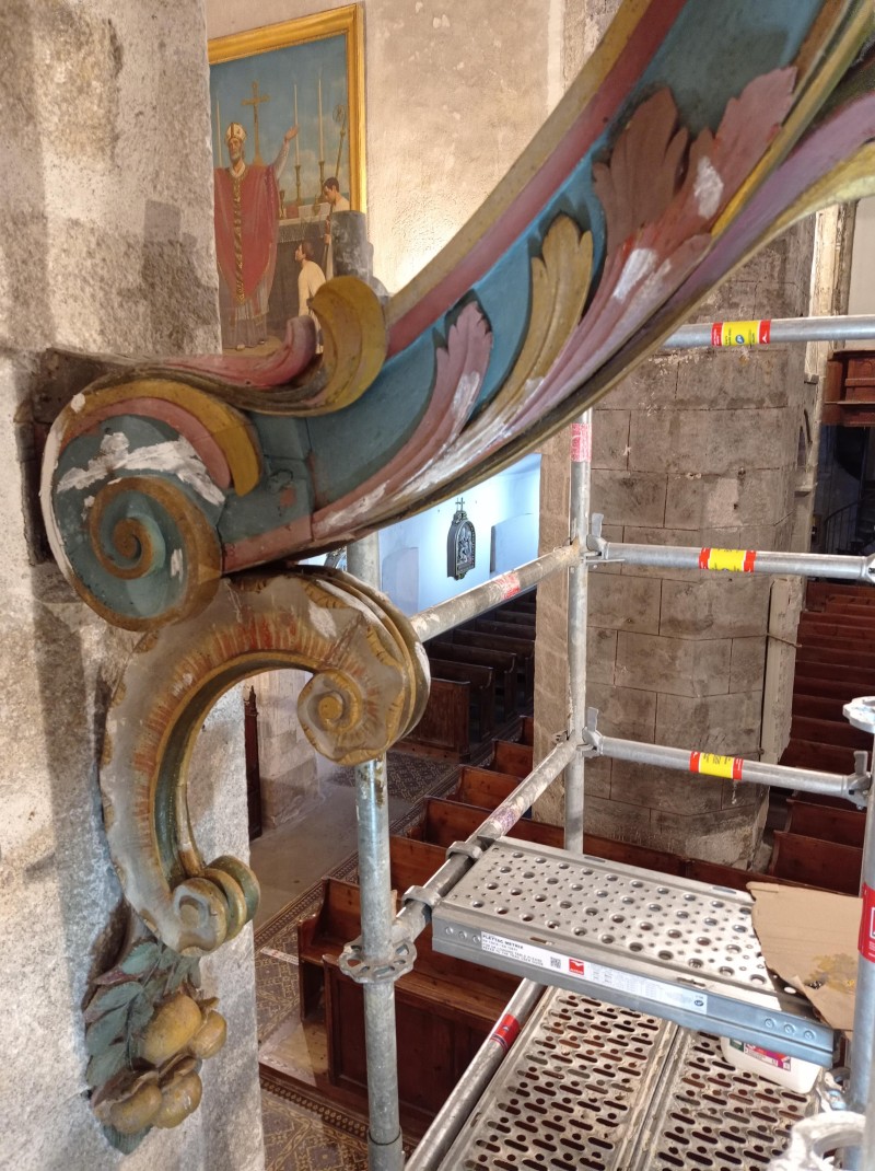 Atelier Giordani - Conservation - Restauration
Edifice – Mobilier - Sculpture – Objets d’art – Moulage –
Pierre, bois métal, polychromie et dorure - Restauration de la poutre de gloire - Bois sculpté et polychrome - - Dépoussiérage
- Traitements
- Révision des assemblages
- Reprise des fixations
- Comblement des lacunes
- Allègement des repeints 
- Réintégration colorées et harmonisation