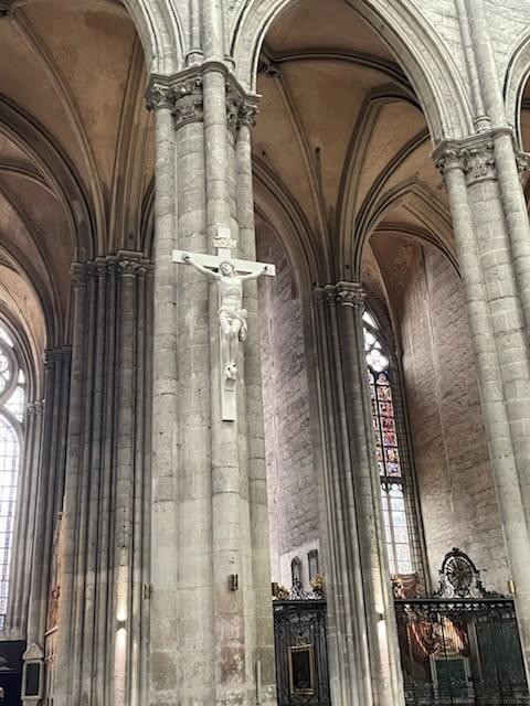 Atelier Giordani - Conservation - Restauration
Edifice – Mobilier - Sculpture – Objets d’art – Moulage –
Pierre, bois métal, polychromie et dorure - Christ en croix de la Cathédrale Notre Dame - Bois polychrome - Nettoyage et refixage polychromie en concomitance
Purge et passivation des éléments ferreux corrodés
Consolidation des systèmes d’assemblages
Réintégration des éléments déchus et/ou mobiles
Comblement des manques et fissurations
Masticage des lacunes de surface
Réintégration colorée et harmonisation
Dépose et repose