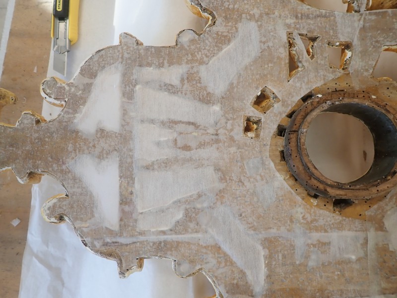 Atelier Giordani - Conservation - Restauration
Edifice – Mobilier - Sculpture – Objets d’art – Moulage –
Pierre, bois métal, polychromie et dorure - Conservation restauration d'une paire de reliquaires - Bois polychrome et dorure - Traitement insecticide par anoxie dynamique et pulvérisation au revers d’insecticide
Purge des zones trop altérées
Traitement de consolidation chimique du bois
Pose de pièce de renfort ponctuelle au revers et pose d’intissé polyester au revers pour consolidation structurelle
Comblement des fentes de dessiccation par application de flipots encollés
Bouchage des manques à la résine époxydique 
Complément des manques à la résine époxydique chargée en poudre de bois
Restitution d’une dorure à la mixtion avec patine et cirage à la ciremicrocristaline
Retouche du faux-marbre sur les socles par usage de peinture acrylique