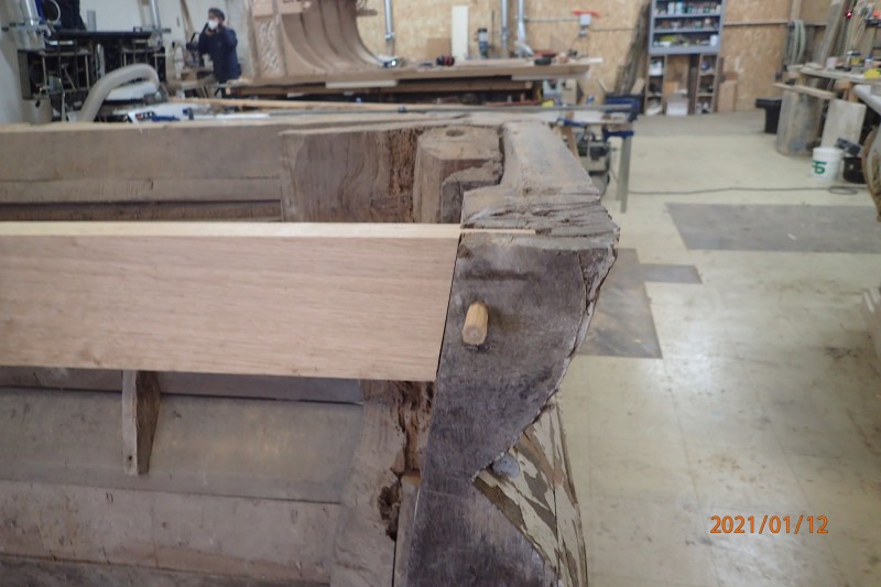 Atelier Giordani - Conservation - Restauration
Edifice – Mobilier - Sculpture – Objets d’art – Moulage –
Pierre, bois métal, polychromie et dorure - Conservation restauration de 2 retables baldaquin pour l'Eglise Saint Quentin - Bois polychrome - -	Dépoussiérage soigneux 
-	Purges des altération et anciennes restaurations
-	Traitement insecticide et fongicide
-	Consolidation chimide du bois
-	Révision des assemblages et resserrement des disjointoiements
-	Consolidation par pièces de renforts et greffes de bois de même essence
-	Bouchages et modelage des manques à la résine époxydique
-	Nettoyage des surfaces
-	Masticage des lacunes de surface
-	Traitement des éléments métalliques
-	Harmonisation colorée des surfaces
-	Restauration des statues
-      Dégagement de polychromie de la Statue de la Vierge à l'enfant