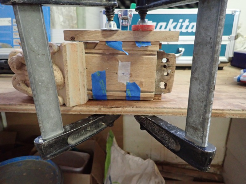 Atelier Giordani - Conservation - Restauration
Edifice – Mobilier - Sculpture – Objets d’art – Moulage –
Pierre, bois métal, polychromie et dorure - Conservation restauration de 2 retables baldaquin pour l'Eglise Saint Quentin - Bois polychrome - -	Dépoussiérage soigneux 
-	Purges des altération et anciennes restaurations
-	Traitement insecticide et fongicide
-	Consolidation chimide du bois
-	Révision des assemblages et resserrement des disjointoiements
-	Consolidation par pièces de renforts et greffes de bois de même essence
-	Bouchages et modelage des manques à la résine époxydique
-	Nettoyage des surfaces
-	Masticage des lacunes de surface
-	Traitement des éléments métalliques
-	Harmonisation colorée des surfaces
-	Restauration des statues
-      Dégagement de polychromie de la Statue de la Vierge à l'enfant