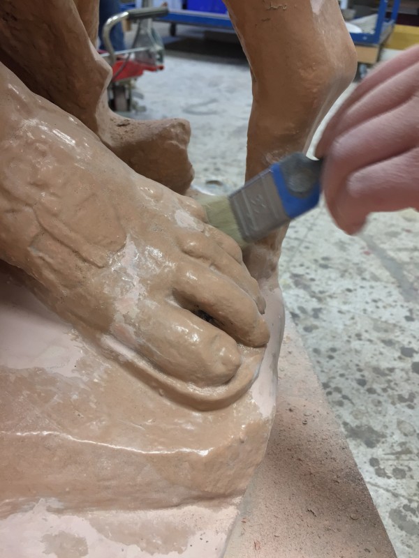 Atelier Giordani - Conservation - Restauration
Edifice – Mobilier - Sculpture – Objets d’art – Moulage –
Pierre, bois métal, polychromie et dorure - Conservation restauration de 2 statues en terre cuite du jardin du Château d'Omonville - Terre cuite - - Dépose et transfert en atelier
- Repérage des fragments déposés
- Purge des anciennes restaurations et badigeons écaillant
- Traitement biocide
-  Dépoussiérage soigneux sous aspiration contrôlée
- Pré-consolidation du support
- Re-fixage de polychromie
- Nettoyage 
- Consolidation du support
- Re-fixage du badigeon
- Goujonnages et collage
- Renforts structurels
- Comblement et remodelage des manques
- Comblement des fissures par coulis de chaux
- Retouche colorées et harmonisation
- Repose et scellement