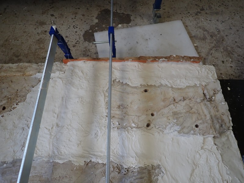 Atelier Giordani - Conservation - Restauration
Edifice – Mobilier - Sculpture – Objets d’art – Moulage –
Pierre, bois métal, polychromie et dorure - Conservation restauration de la Chapelle mortuaire de l'Eglise Sainte Cécile - Maçonnerie et plâtre
décors peint
Dorure - ENDUITS MURAUX PEINTS: 
Consolidation des enduits muraux
Dévernissage et nettoyage des peintures murales 
Refixage des écailles pulvérulentes de polychromie 
Comblement des fissurations et manques au niveau des enduits muraux
Réintégration colorée

STATUE SAINT EVEQUE: 
Dépoussiérage et traitement insecticide
Consolidation du bois et des assemblages 
Nettoyage de la crasse indurée en surface 
Réintégration des éléments mobiles
Comblement et masticage des manques et lacunes 
Réintégration colorée et de dorure

MAUSOLE ET AUTEL: 
Consolidation chimique de la pierre fragilisée
Nettoyage des surfaces
Assemblage et collage des éléments mobiles et déchus 
Moulage des bustes et putti manquants
Comblements des manques, bouchages et ragréage de finitions
Retouches colorées et de dorures, lustrage
Repose des bas-reliefs et table d'autel traités en atelier