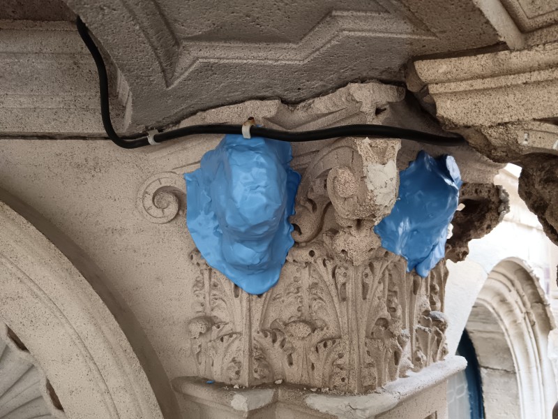 Atelier Giordani - Conservation - Restauration
Edifice – Mobilier - Sculpture – Objets d’art – Moulage –
Pierre, bois métal, polychromie et dorure - Conservation restauration du monument Alexandre Legrand au Palais des Bénédictines - Pierre, statue et pinacle en bronze - Traitement biocide
Nettoyage par microsablage sur le support pierreux
Nettoyage par application de compresses de pulpe de cellulose avec agent complexant EDTA 
Restitution des manques par prises d'empreintes en élastomère et tirés au mortier Altar
Greffe d'un chapiteau
Ragréage des lacunes au mortier Altar
Patine d'harmonisation du support pierreux

Nettoyage de la statue en bronze par microabrasion
Réalisation d'une patine vert-de-gris
Cirage

Nettoyage par microabrasion sur pinacle en bronze
Passivation du support
Cirage