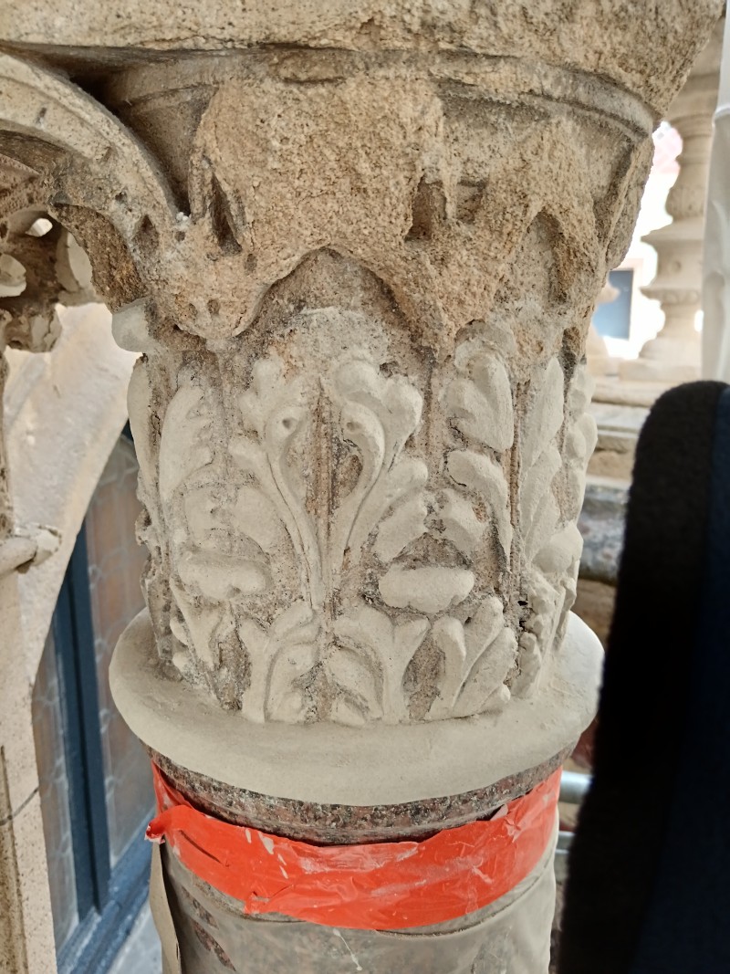 Atelier Giordani - Conservation - Restauration
Edifice – Mobilier - Sculpture – Objets d’art – Moulage –
Pierre, bois métal, polychromie et dorure - Conservation restauration du monument Alexandre Legrand au Palais des Bénédictines - Pierre, statue et pinacle en bronze - Traitement biocide
Nettoyage par microsablage sur le support pierreux
Nettoyage par application de compresses de pulpe de cellulose avec agent complexant EDTA 
Restitution des manques par prises d'empreintes en élastomère et tirés au mortier Altar
Greffe d'un chapiteau
Ragréage des lacunes au mortier Altar
Patine d'harmonisation du support pierreux

Nettoyage de la statue en bronze par microabrasion
Réalisation d'une patine vert-de-gris
Cirage

Nettoyage par microabrasion sur pinacle en bronze
Passivation du support
Cirage