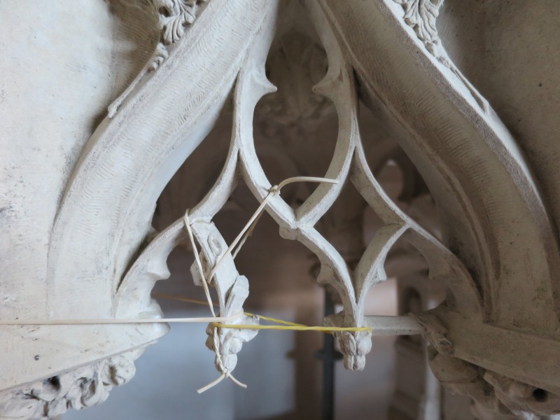Atelier Giordani - Conservation - Restauration
Edifice – Mobilier - Sculpture – Objets d’art – Moulage –
Pierre, bois métal, polychromie et dorure - Conservation restauration du tour de chœur de la Cathédrale Notre Dame de Chartres - Pierre - - Dépoussiérage soigneux
- Pré-consolidation de l'épiderme
- Nettoyage par application de latex pelable
- Nettoyage complémentaire par application de compresse de carbonate d'ammonium
- Rinçage à l'eau déminéralisé et brossage doux
- Purge des joints défaillants et rejointoiement
- Consolidation du support
- Traitement des ferrures, agrafes et éléments ferreux
- Reprise d'enduits et ragréages
- Goujonnages et collages
-Patine d'harmonisation