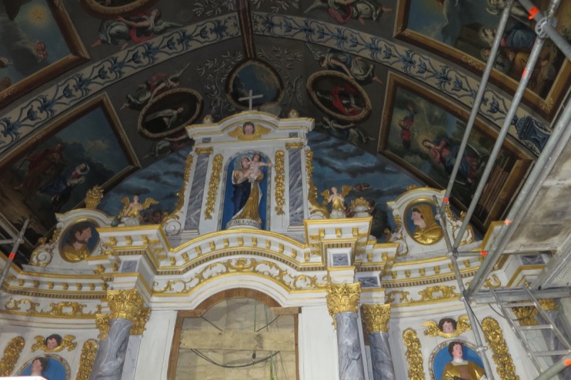 Atelier Giordani - Conservation - Restauration
Edifice – Mobilier - Sculpture – Objets d’art – Moulage –
Pierre, bois métal, polychromie et dorure - Conservation-restauration – Retable majeur - Bois peint - OPÉRATIONS RÉALISÉES
-	Dépose, transfert et dépoussiérage
-	Traitement insecticide curatif et consolidation des bois 
-	Révision et consolidation des assemblages
-	Restitution et compléments des éléments manquants
-	Greffes
-	Nettoyage et fixage
-	Masticages, réintégrations colorées, 
dorure à la mixtion et mises en cire
- Transfert et repose