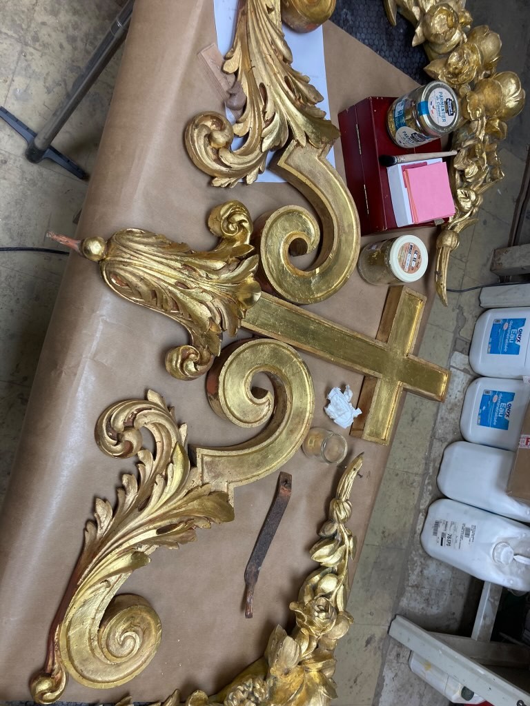 Atelier Giordani - Conservation - Restauration
Edifice – Mobilier - Sculpture – Objets d’art – Moulage –
Pierre, bois métal, polychromie et dorure - Conservation restauration retable St Joseph de la Basilique Notre-Dame - Bois - Marbre - Dorure - - Dépose-repose et transfert en atelier des ornements pour interventions
- Traitement insecticide des ornements bois
- Dépoussiérage soigneux
- Consolidation chimique du bois
- Nettoyage au TAC
- Passivation des éléments ferreux
- Vérification des systèmes d'assemblages
- Restitutions par goujonnage et collage des éléments mobiles et éléments modelés
- Comblements des manques et lacunes
- Masticage des lacunes de surfaces
- Réintégration colorées ponctuelles
- Dorures à la mixtion