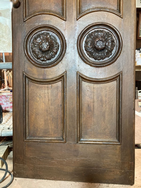 Atelier Giordani - Conservation - Restauration
Edifice – Mobilier - Sculpture – Objets d’art – Moulage –
Pierre, bois métal, polychromie et dorure - Restauration du retable latéral sud de l’église Saint Georges - Dépose partielle du retable, traitement des statues et décors d’applique infestés d’insectes xylophages par passage en machine d’anoxie dynamique (traitement par privation d’oxygène) - OPÉRATIONS RÉALISÉES

Reprise de la structure, greffes, et restitution des manques. 

Nettoyage de l’ensemble, fixation des zones de peinture écaillante, et restauration de la polychromie par réalisation 
de retouches de faux-bois et reprise de la dorure.