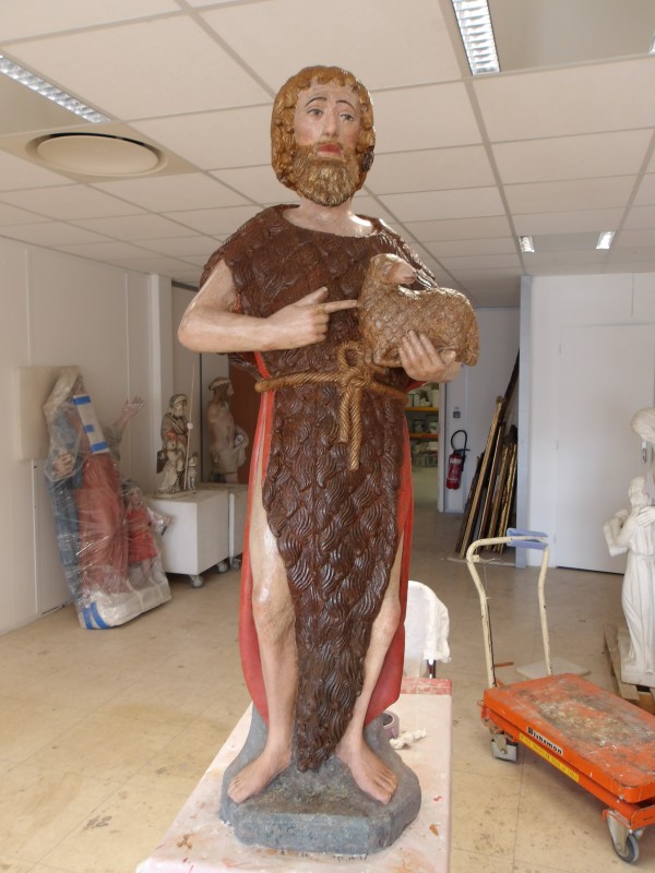 Atelier Giordani - Conservation - Restauration
Edifice – Mobilier - Sculpture – Objets d’art – Moulage –
Pierre, bois métal, polychromie et dorure - Dégagement d'une statue de St Jean-Baptiste en pierre - Pierre polychrome - -transport aller/retour en atelier
- Dégagement mécanique des surpeints sous lunettes binoculaire
- Purge des anciennes restaurations et reprise reprise au polyfila des zones à combler et modeler
- Scellement de la tête et de la terrasse par goujon en inox et colle Hilti
- Retouche colorée
- Repose et fixation