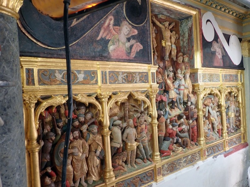 Atelier Giordani - Conservation - Restauration
Edifice – Mobilier - Sculpture – Objets d’art – Moulage –
Pierre, bois métal, polychromie et dorure - Conservation-restauration générale du choeur : Retable majeur et son maître-autel - Pierre calcaire, maçonnerie et plâtre, bois ; décors peints, dorés et argentés - OPÉRATIONS RÉALISÉES
-	Dépoussiérage, refixage, nettoyage
-	Comblement des lacunes, ragréage et masticage
-	Restitution d’éléments manquants par prise d’empreinte et moulage
-	Dégagement mécanique par clivage au scalpel
-	Allègement de la bronzine
-	Retouches sur les décors peints, dorés (or mica) et argentés (argent minéral Iriodin)
-	Dorure à la mixtion
-	Restitution des fonds (peinture acrylique) à partir de sondages
-	Patines d’harmonisation