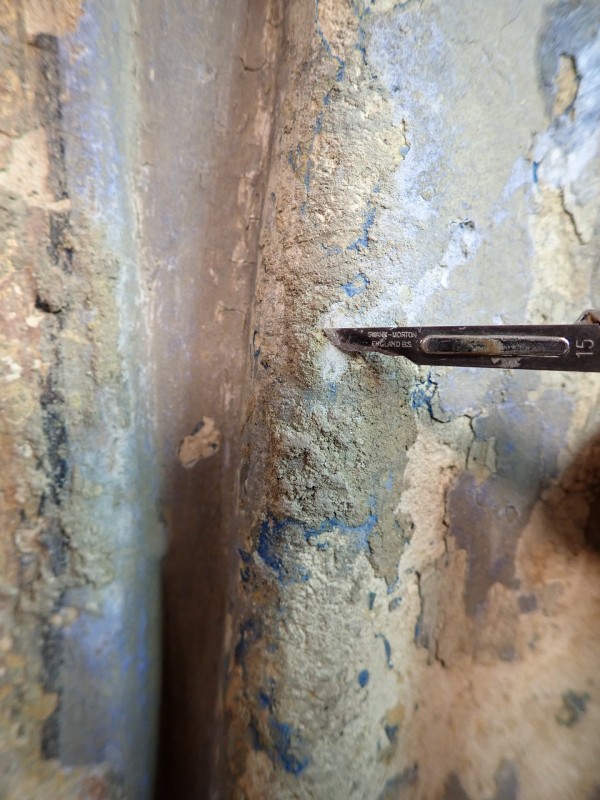 Atelier Giordani - Conservation - Restauration
Edifice – Mobilier - Sculpture – Objets d’art – Moulage –
Pierre, bois métal, polychromie et dorure - Restauration de deux statues de l’église de Saint-Etienne - Restauration de deux statues retrouvées enfouies dans la terre dans l’église Saint-Etienne de Mareil Marly - OPÉRATIONS RÉALISÉES : 

- Nettoyage et élimination minutieuse des dépôts de terre dus à l’enfouissement. 
- Fixage de la polychromie écaillante. 
- Élimination des anciennes tiges métalliques oxydées servant originellement de liaisonnement. 
- Élimination d’efflorescence de plâtre sur la statue de Saint Etienne. Assemblage des fragments, comblements des lacunes du support et ragréages.
- Dégagement de la polychromie par clivage au scalpel sous lunettes binoculaires après la réalisation d’études stratigraphiques préalables, réintégrations colorées et retouches.
- Réalisation de socle peint en ton pierre pour la présentation des statues et repose sécurisée de celles-ci à leur nouvel emplacement au sein de l’église.