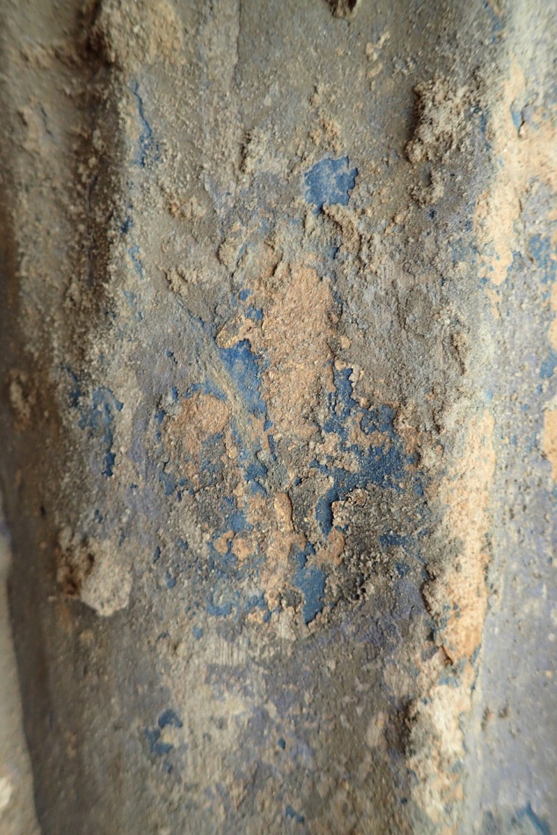 Atelier Giordani - Conservation - Restauration
Edifice – Mobilier - Sculpture – Objets d’art – Moulage –
Pierre, bois métal, polychromie et dorure - Restauration de deux statues de l’église de Saint-Etienne - Restauration de deux statues retrouvées enfouies dans la terre dans l’église Saint-Etienne de Mareil Marly - OPÉRATIONS RÉALISÉES : 

- Nettoyage et élimination minutieuse des dépôts de terre dus à l’enfouissement. 
- Fixage de la polychromie écaillante. 
- Élimination des anciennes tiges métalliques oxydées servant originellement de liaisonnement. 
- Élimination d’efflorescence de plâtre sur la statue de Saint Etienne. Assemblage des fragments, comblements des lacunes du support et ragréages.
- Dégagement de la polychromie par clivage au scalpel sous lunettes binoculaires après la réalisation d’études stratigraphiques préalables, réintégrations colorées et retouches.
- Réalisation de socle peint en ton pierre pour la présentation des statues et repose sécurisée de celles-ci à leur nouvel emplacement au sein de l’église.