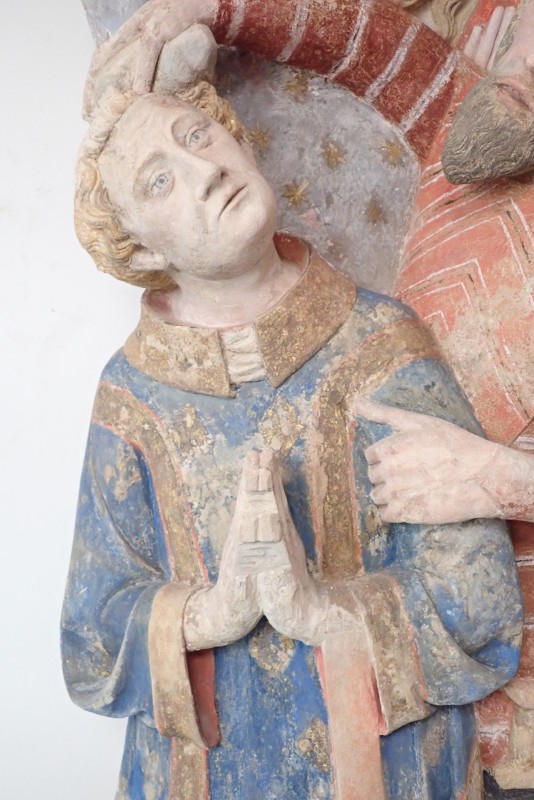 Atelier Giordani - Conservation - Restauration
Edifice – Mobilier - Sculpture – Objets d’art – Moulage –
Pierre, bois métal, polychromie et dorure - Restauration de deux statues de l’église de Saint-Etienne - Restauration de deux statues retrouvées enfouies dans la terre dans l’église Saint-Etienne de Mareil Marly - OPÉRATIONS RÉALISÉES : 

- Nettoyage et élimination minutieuse des dépôts de terre dus à l’enfouissement. 
- Fixage de la polychromie écaillante. 
- Élimination des anciennes tiges métalliques oxydées servant originellement de liaisonnement. 
- Élimination d’efflorescence de plâtre sur la statue de Saint Etienne. Assemblage des fragments, comblements des lacunes du support et ragréages.
- Dégagement de la polychromie par clivage au scalpel sous lunettes binoculaires après la réalisation d’études stratigraphiques préalables, réintégrations colorées et retouches.
- Réalisation de socle peint en ton pierre pour la présentation des statues et repose sécurisée de celles-ci à leur nouvel emplacement au sein de l’église.