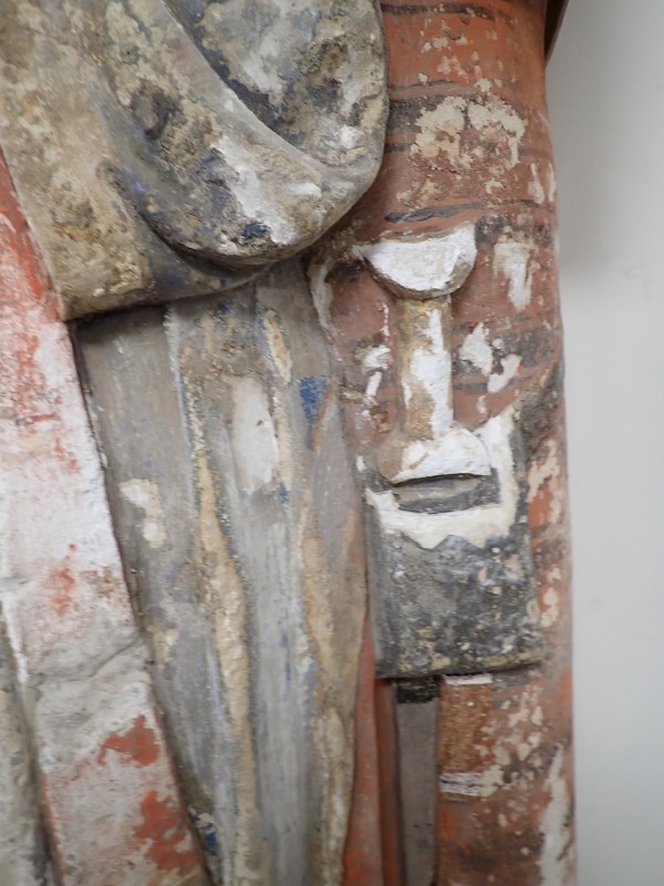 Atelier Giordani - Conservation - Restauration
Edifice – Mobilier - Sculpture – Objets d’art – Moulage –
Pierre, bois métal, polychromie et dorure - Restauration de deux statues de l’église de Saint-Etienne - Restauration de deux statues retrouvées enfouies dans la terre dans l’église Saint-Etienne de Mareil Marly - OPÉRATIONS RÉALISÉES : 

- Nettoyage et élimination minutieuse des dépôts de terre dus à l’enfouissement. 
- Fixage de la polychromie écaillante. 
- Élimination des anciennes tiges métalliques oxydées servant originellement de liaisonnement. 
- Élimination d’efflorescence de plâtre sur la statue de Saint Etienne. Assemblage des fragments, comblements des lacunes du support et ragréages.
- Dégagement de la polychromie par clivage au scalpel sous lunettes binoculaires après la réalisation d’études stratigraphiques préalables, réintégrations colorées et retouches.
- Réalisation de socle peint en ton pierre pour la présentation des statues et repose sécurisée de celles-ci à leur nouvel emplacement au sein de l’église.