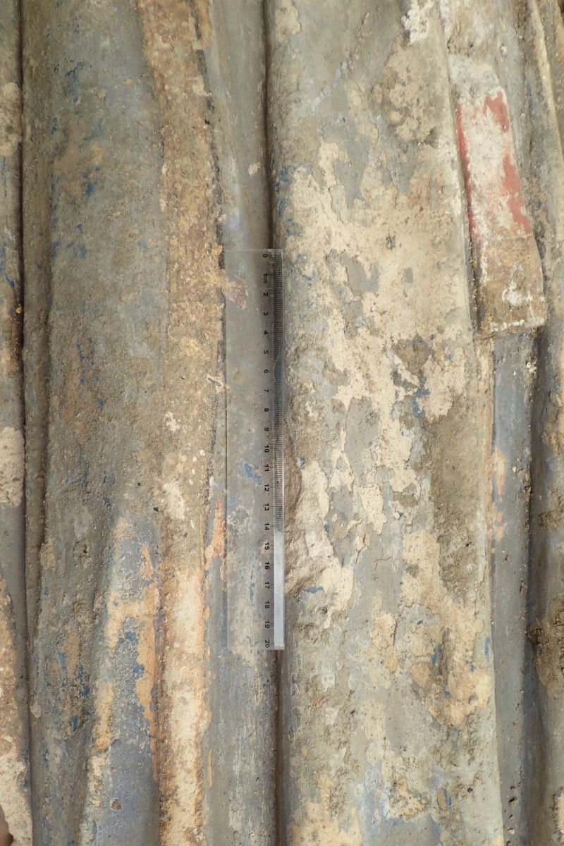 Atelier Giordani - Conservation - Restauration
Edifice – Mobilier - Sculpture – Objets d’art – Moulage –
Pierre, bois métal, polychromie et dorure - Restauration de deux statues de l’église de Saint-Etienne - Restauration de deux statues retrouvées enfouies dans la terre dans l’église Saint-Etienne de Mareil Marly - OPÉRATIONS RÉALISÉES : 

- Nettoyage et élimination minutieuse des dépôts de terre dus à l’enfouissement. 
- Fixage de la polychromie écaillante. 
- Élimination des anciennes tiges métalliques oxydées servant originellement de liaisonnement. 
- Élimination d’efflorescence de plâtre sur la statue de Saint Etienne. Assemblage des fragments, comblements des lacunes du support et ragréages.
- Dégagement de la polychromie par clivage au scalpel sous lunettes binoculaires après la réalisation d’études stratigraphiques préalables, réintégrations colorées et retouches.
- Réalisation de socle peint en ton pierre pour la présentation des statues et repose sécurisée de celles-ci à leur nouvel emplacement au sein de l’église.