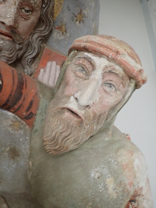 Atelier Giordani - Conservation - Restauration
Edifice – Mobilier - Sculpture – Objets d’art – Moulage –
Pierre, bois métal, polychromie et dorure - Restauration de deux statues de l’église de Saint-Etienne - Restauration de deux statues retrouvées enfouies dans la terre dans l’église Saint-Etienne de Mareil Marly - OPÉRATIONS RÉALISÉES : 

- Nettoyage et élimination minutieuse des dépôts de terre dus à l’enfouissement. 
- Fixage de la polychromie écaillante. 
- Élimination des anciennes tiges métalliques oxydées servant originellement de liaisonnement. 
- Élimination d’efflorescence de plâtre sur la statue de Saint Etienne. Assemblage des fragments, comblements des lacunes du support et ragréages.
- Dégagement de la polychromie par clivage au scalpel sous lunettes binoculaires après la réalisation d’études stratigraphiques préalables, réintégrations colorées et retouches.
- Réalisation de socle peint en ton pierre pour la présentation des statues et repose sécurisée de celles-ci à leur nouvel emplacement au sein de l’église.