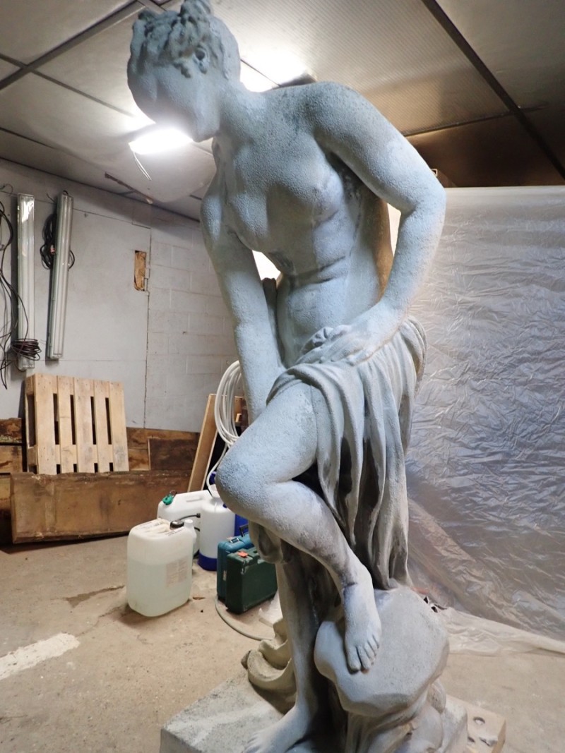 Atelier Giordani - Conservation - Restauration
Edifice – Mobilier - Sculpture – Objets d’art – Moulage –
Pierre, bois métal, polychromie et dorure - Moulage complet de la statue sur une reproduction et tirage en micro-béton - Pierre reconstituée avec armature métallique - OPÉRATIONS RÉALISÉES
Reproduction :
-	Dépose
-	Nettoyage
-	Passivation et restitution des reliefs manquants
-	Comblement

Copie :
-	Préparation du support (reproduction)
-	Prise d’empreinte
-	Réalisation d’un contre-moule
-	Création d’un tirage en micro béton
- Finitions à sec, repose