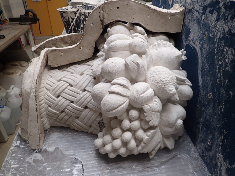 Atelier Giordani - Conservation - Restauration
Edifice – Mobilier - Sculpture – Objets d’art – Moulage –
Pierre, bois métal, polychromie et dorure - Moulage des deux vases, restauration du piédestal - Originaux en pierre calcaire - OPÉRATIONS RÉALISÉES
-	Moulage complet du socle d’après modèle en pierre 
-	Réalisation d’une chape en élastomère silicone pour l’empreinte
-	Réalisation d’un contre-moule à pièce en plâtre et filasse
-	Démontage du moule et remontage
- Tirage d’un exemplaire en micro-béton, et patine d’harmonisation 
- Transport, pose, fixation et scellement