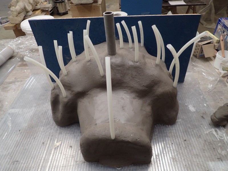 Atelier Giordani - Conservation - Restauration
Edifice – Mobilier - Sculpture – Objets d’art – Moulage –
Pierre, bois métal, polychromie et dorure - Moulage des deux vases, restauration du piédestal - Originaux en pierre calcaire - OPÉRATIONS RÉALISÉES
-	Moulage complet du socle d’après modèle en pierre 
-	Réalisation d’une chape en élastomère silicone pour l’empreinte
-	Réalisation d’un contre-moule à pièce en plâtre et filasse
-	Démontage du moule et remontage
- Tirage d’un exemplaire en micro-béton, et patine d’harmonisation 
- Transport, pose, fixation et scellement