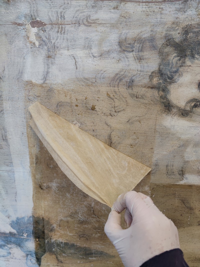 Atelier Giordani - Conservation - Restauration
Edifice – Mobilier - Sculpture – Objets d’art – Moulage –
Pierre, bois métal, polychromie et dorure - Parloir de l'abbesse Abbaye de Verneuil sur Avre - Bois polychrome - -	Montage de l’échafaudage
-	Prise de côtes et mesures
-	Dépose des boiseries
-	Renfort structurel charpente
-	Traitement insecticide et fongicide de la charpente
-	Transport des panneaux en ateliers
-	Dépoussiérage
-	Purges et greffes
-	Consolidation chimique du support 
-	Révision des assemblages
-	Reprise des arasements et disjointoiements
-	Renforts structurels des panneaux
-	Comblements
-	Traitement insecticide des panneaux
-	Montage à blanc
-	Mise en peinture des montant et traverses
-	Dévernissage et retouche colorées des panneaux
-	Vernissage
-	Repose