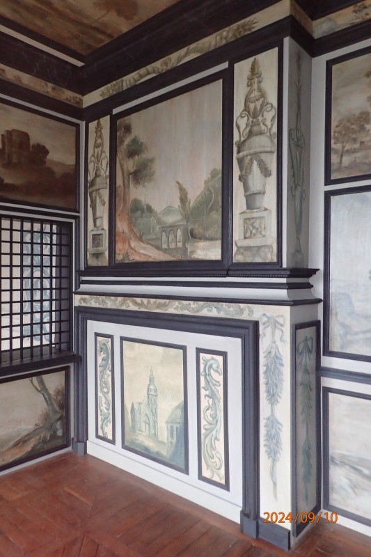 Atelier Giordani - Conservation - Restauration
Edifice – Mobilier - Sculpture – Objets d’art – Moulage –
Pierre, bois métal, polychromie et dorure - Parloir de l'abbesse Abbaye de Verneuil sur Avre - Bois polychrome - -	Montage de l’échafaudage
-	Prise de côtes et mesures
-	Dépose des boiseries
-	Renfort structurel charpente
-	Traitement insecticide et fongicide de la charpente
-	Transport des panneaux en ateliers
-	Dépoussiérage
-	Purges et greffes
-	Consolidation chimique du support 
-	Révision des assemblages
-	Reprise des arasements et disjointoiements
-	Renforts structurels des panneaux
-	Comblements
-	Traitement insecticide des panneaux
-	Montage à blanc
-	Mise en peinture des montant et traverses
-	Dévernissage et retouche colorées des panneaux
-	Vernissage
-	Repose
