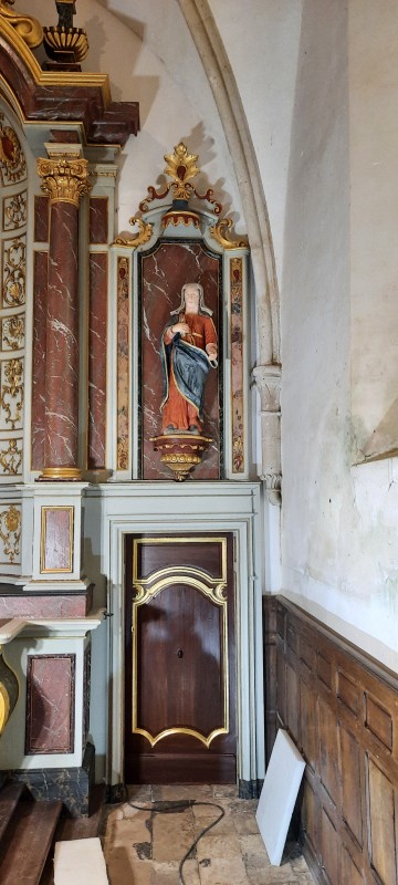 Atelier Giordani - Conservation - Restauration
Edifice – Mobilier - Sculpture – Objets d’art – Moulage –
Pierre, bois métal, polychromie et dorure - Conservation restauration de l'ensemble maître-autel retable majeur - Bois polychrome et dorure - Dépoussiérage 
Reprise du dégagement de polychromie 
Allègement des vernis 
Ragréage des manques
Masticage des lacunes
Réintégration colorée, avec reprise des faux-bois et faux-marbres
Dorure à la mixtion et feuille d’or 
Reprise de lacune de dorure au pinceau et à l’or minérale mica 
Vernissage de l’ensemble pour protection