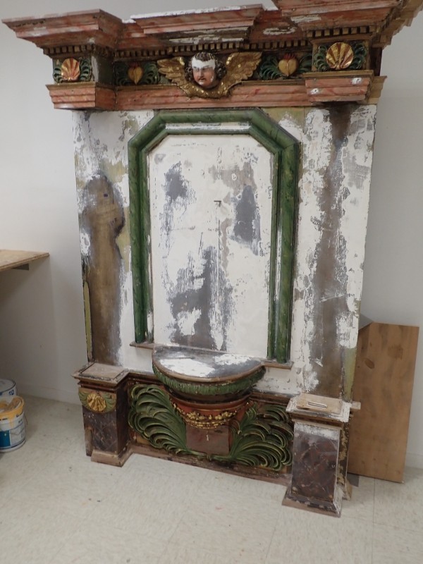 Atelier Giordani - Conservation - Restauration
Edifice – Mobilier - Sculpture – Objets d’art – Moulage –
Pierre, bois métal, polychromie et dorure - Restauration du retable majeur de l’église Saint Agapit - Récupération du retable déposé en urgence et entreposé en caisse à cause de son état de péril important - Restauration du retable en bois et consolidation de la structure très endommagée. Reprise de nombreux manques de mouluration et de décor sculpté (feuillage, balustres…), avec restitution des manques par greffes sculptés et moulages. Créations de renforts menuisés pour prévenir la reprise des affaissements constatés.

Restauration de l’ensemble des statues et de la polychromie du retable : nettoyage, consolidation du support, masticages et retouche de polychromie.

Remontage de l’ensemble du retable dans l’église, avec ajustements sur place et retouches pour une parfaite finition.