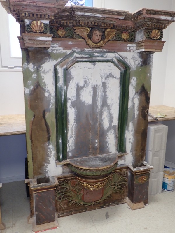Atelier Giordani - Conservation - Restauration
Edifice – Mobilier - Sculpture – Objets d’art – Moulage –
Pierre, bois métal, polychromie et dorure - Restauration du retable majeur de l’église Saint Agapit - Récupération du retable déposé en urgence et entreposé en caisse à cause de son état de péril important - Restauration du retable en bois et consolidation de la structure très endommagée. Reprise de nombreux manques de mouluration et de décor sculpté (feuillage, balustres…), avec restitution des manques par greffes sculptés et moulages. Créations de renforts menuisés pour prévenir la reprise des affaissements constatés.

Restauration de l’ensemble des statues et de la polychromie du retable : nettoyage, consolidation du support, masticages et retouche de polychromie.

Remontage de l’ensemble du retable dans l’église, avec ajustements sur place et retouches pour une parfaite finition.