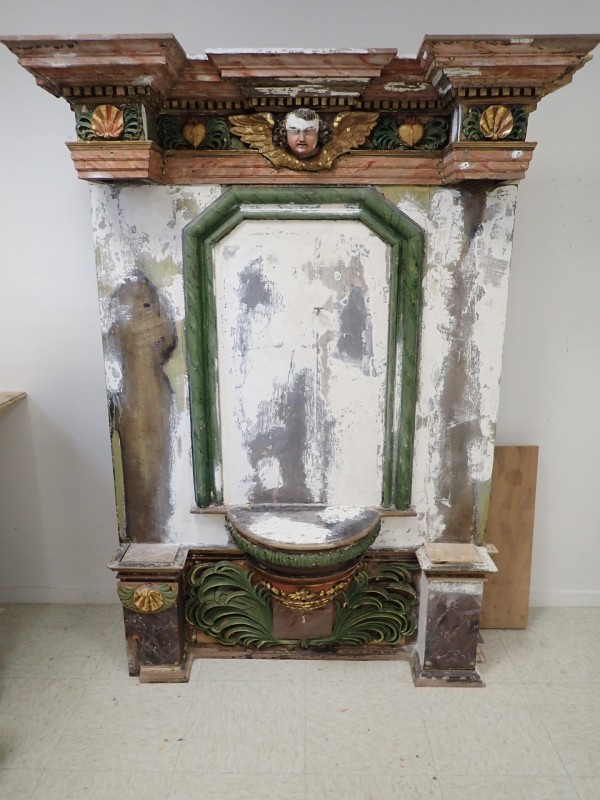 Atelier Giordani - Conservation - Restauration
Edifice – Mobilier - Sculpture – Objets d’art – Moulage –
Pierre, bois métal, polychromie et dorure - Restauration du retable majeur de l’église Saint Agapit - Récupération du retable déposé en urgence et entreposé en caisse à cause de son état de péril important - Restauration du retable en bois et consolidation de la structure très endommagée. Reprise de nombreux manques de mouluration et de décor sculpté (feuillage, balustres…), avec restitution des manques par greffes sculptés et moulages. Créations de renforts menuisés pour prévenir la reprise des affaissements constatés.

Restauration de l’ensemble des statues et de la polychromie du retable : nettoyage, consolidation du support, masticages et retouche de polychromie.

Remontage de l’ensemble du retable dans l’église, avec ajustements sur place et retouches pour une parfaite finition.