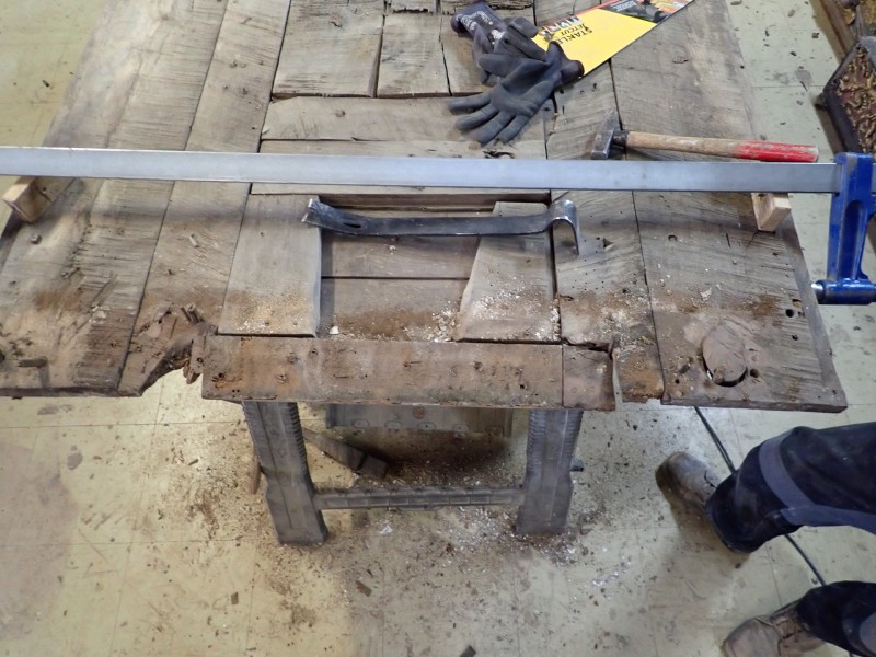 Atelier Giordani - Conservation - Restauration
Edifice – Mobilier - Sculpture – Objets d’art – Moulage –
Pierre, bois métal, polychromie et dorure - Restauration du retable majeur de l’église Saint Agapit - Récupération du retable déposé en urgence et entreposé en caisse à cause de son état de péril important - Restauration du retable en bois et consolidation de la structure très endommagée. Reprise de nombreux manques de mouluration et de décor sculpté (feuillage, balustres…), avec restitution des manques par greffes sculptés et moulages. Créations de renforts menuisés pour prévenir la reprise des affaissements constatés.

Restauration de l’ensemble des statues et de la polychromie du retable : nettoyage, consolidation du support, masticages et retouche de polychromie.

Remontage de l’ensemble du retable dans l’église, avec ajustements sur place et retouches pour une parfaite finition.