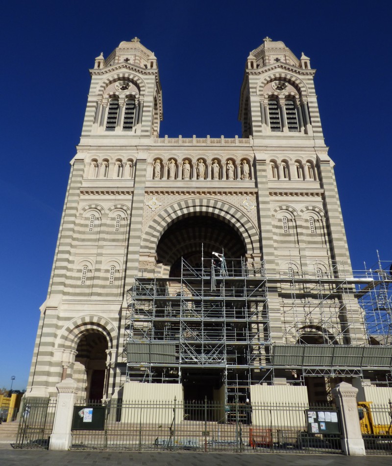 Atelier Giordani - Conservation - Restauration
Edifice – Mobilier - Sculpture – Objets d’art – Moulage –
Pierre, bois métal, polychromie et dorure - Restauration de la travée centrale et du porche de la façade sud - Pierre, marbre et dorure - - Consolidation chimique de la pierre
- Nettoyage par micro gommage
- Traitement des marbres
- Purges, comblement et ragréages 
- Dorure à la feuille d'or
- Patine d'harmonisation
