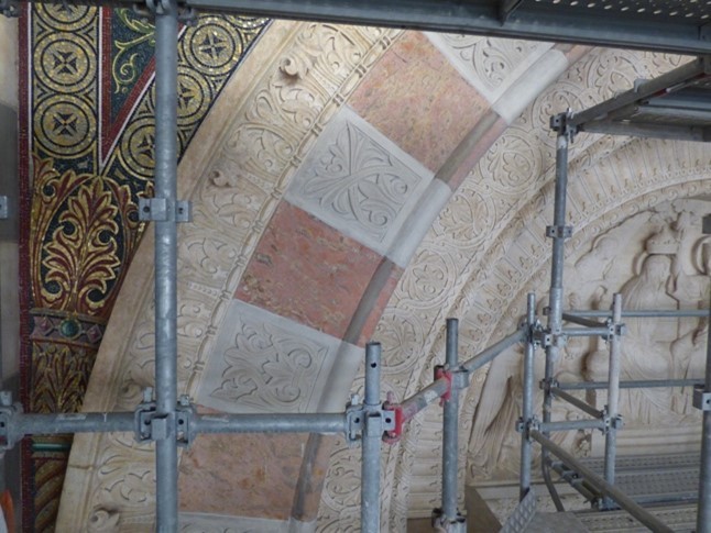 Atelier Giordani - Conservation - Restauration
Edifice – Mobilier - Sculpture – Objets d’art – Moulage –
Pierre, bois métal, polychromie et dorure - Restauration de la travée centrale et du porche de la façade sud - Pierre, marbre et dorure - - Consolidation chimique de la pierre
- Nettoyage par micro gommage
- Traitement des marbres
- Purges, comblement et ragréages 
- Dorure à la feuille d'or
- Patine d'harmonisation