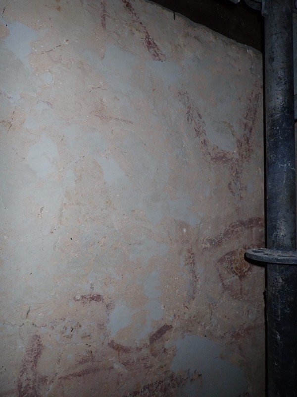 Atelier Giordani - Conservation - Restauration
Edifice – Mobilier - Sculpture – Objets d’art – Moulage –
Pierre, bois métal, polychromie et dorure - Restauration de la voûte et des décors peints -  - Lot 5 : Restauration/conservation d’éléments architecturaux, de décors polychromes, de sculpture

OPÉRATIONS RÉALISÉES
Tranche conditionnelle 2

Voûte de la nef :
-	Dépoussiérage 
-	Mise en teinte des greffes et des parties neuves et reprise du décor de fleur de lys par glacis acrylique 
-	Dépoussiérage de la poutre de gloire par technique croisée de brossage et d’aspiration

Élévation de la nef :
-	Dégagement des enduits pour mettre au jour les décors anciens conservés
-	Encapsulage des zones de peinture au plomb non dégagées
-	Consolidation des zones soufflées par infiltration de mortier et comblement des fissures des lacunes
-	Consolidation des zones pulvérulentes.
-	Sur les zones non dégagées : application d’une couche de fond à la chaux et animation et glacis acrylique et harmonisation des bouchages anciens
- Sur les zones de décors ancien : retouches colorées pour améliorer la lisibilité