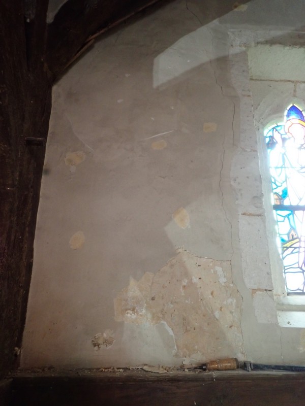 Atelier Giordani - Conservation - Restauration
Edifice – Mobilier - Sculpture – Objets d’art – Moulage –
Pierre, bois métal, polychromie et dorure - Restauration de la voûte et des décors peints -  - Lot 5 : Restauration/conservation d’éléments architecturaux, de décors polychromes, de sculpture

OPÉRATIONS RÉALISÉES
Tranche conditionnelle 2

Voûte de la nef :
-	Dépoussiérage 
-	Mise en teinte des greffes et des parties neuves et reprise du décor de fleur de lys par glacis acrylique 
-	Dépoussiérage de la poutre de gloire par technique croisée de brossage et d’aspiration

Élévation de la nef :
-	Dégagement des enduits pour mettre au jour les décors anciens conservés
-	Encapsulage des zones de peinture au plomb non dégagées
-	Consolidation des zones soufflées par infiltration de mortier et comblement des fissures des lacunes
-	Consolidation des zones pulvérulentes.
-	Sur les zones non dégagées : application d’une couche de fond à la chaux et animation et glacis acrylique et harmonisation des bouchages anciens
- Sur les zones de décors ancien : retouches colorées pour améliorer la lisibilité