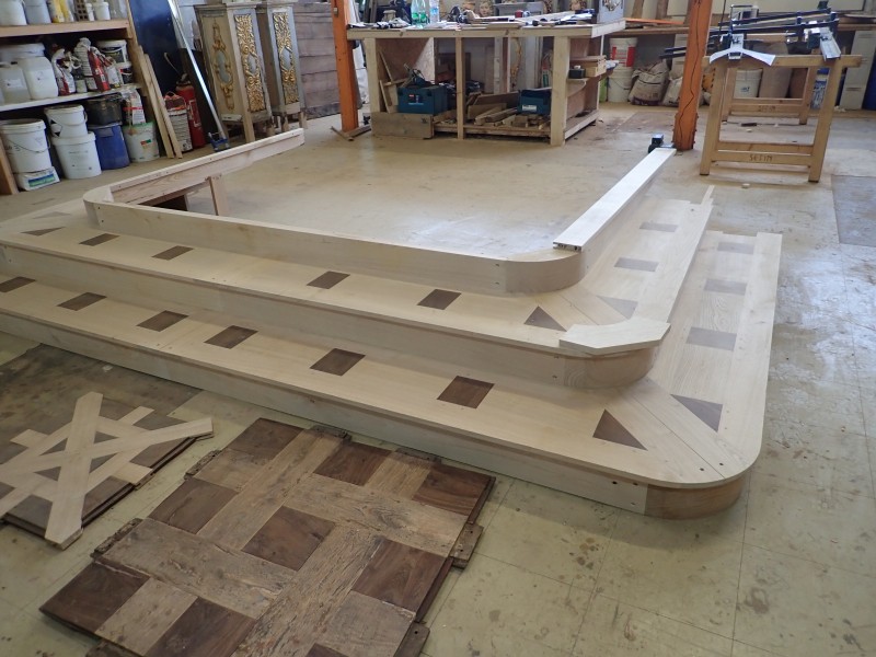 Atelier Giordani - Conservation - Restauration
Edifice – Mobilier - Sculpture – Objets d’art – Moulage –
Pierre, bois métal, polychromie et dorure - Restauration conservation du maître-autel et du retable majeur de l'église Notre-Dame - Bois polychrome - -	Dépoussiérage
-	Traitement insecticide 
-	Consolidation chimique du bois
-	Renforts structurels
-	Révision des assemblages
-	Comblements et ragréages
-	Restitution des manques par moulages et greffes sculptées 
-	Allègement bronzine et surpeints
-	Refixage polychromie
-	Réintégration colorée
-	Retouche de dorure
-	Apposition feuillards de plomb
-	Restitution de la statuaire et du fronton conservés en l’église 
-	Dépose et repose intégrale