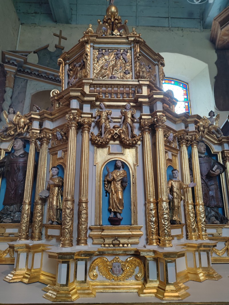 Atelier Giordani - Conservation - Restauration
Edifice – Mobilier - Sculpture – Objets d’art – Moulage –
Pierre, bois métal, polychromie et dorure - Restauration du tabernacle de l'Eglise Saint Martin - Bois polychrome et dorure - - Refixage de polychromie
- Dépoussiérage sous aspiration contrôlée
- Nettoyage de la polychromie et des dorures
- Masticage des lacunes de surface
- Réintégration colorée
- Dorure à la mixtion
- Vernissage de protection