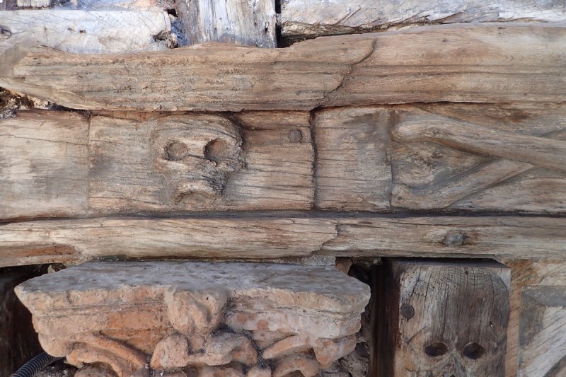 Atelier Giordani - Conservation - Restauration
Edifice – Mobilier - Sculpture – Objets d’art – Moulage –
Pierre, bois métal, polychromie et dorure - Restauration des éléments en bois sculpté et des colonnes et dalles gravées en pierre - Bois sculpté et pierre - OPÉRATIONS RÉALISÉES
Bois sculpté :
- Dépose partielle 
- Traitement insecticide curatif et préventif
- Renfort et doublage
- Greffes de sculptures, pose de flipots
- Bouchage
- Retouche
- Protection finale