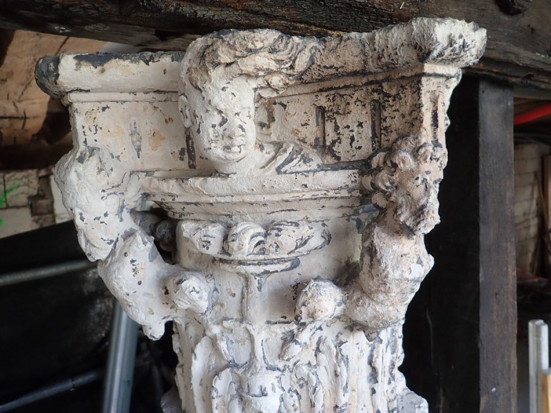 Atelier Giordani - Conservation - Restauration
Edifice – Mobilier - Sculpture – Objets d’art – Moulage –
Pierre, bois métal, polychromie et dorure - Restauration des éléments en bois sculpté et des colonnes et dalles gravées en pierre - Bois sculpté et pierre - OPÉRATIONS RÉALISÉES
Bois sculpté :
- Dépose partielle 
- Traitement insecticide curatif et préventif
- Renfort et doublage
- Greffes de sculptures, pose de flipots
- Bouchage
- Retouche
- Protection finale