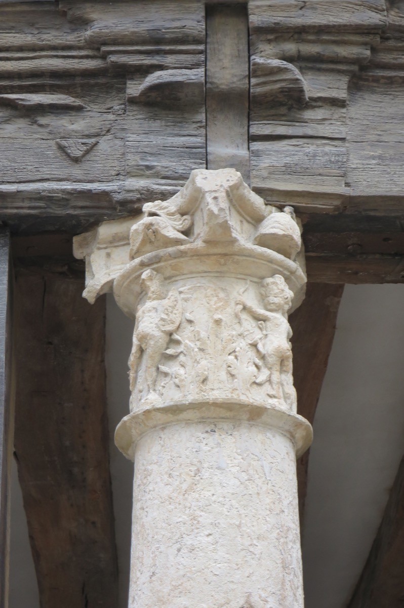 Atelier Giordani - Conservation - Restauration
Edifice – Mobilier - Sculpture – Objets d’art – Moulage –
Pierre, bois métal, polychromie et dorure - Restauration des éléments en bois sculpté et des colonnes et dalles gravées en pierre - Bois sculpté et pierre - OPÉRATIONS RÉALISÉES
Bois sculpté :
- Dépose partielle 
- Traitement insecticide curatif et préventif
- Renfort et doublage
- Greffes de sculptures, pose de flipots
- Bouchage
- Retouche
- Protection finale