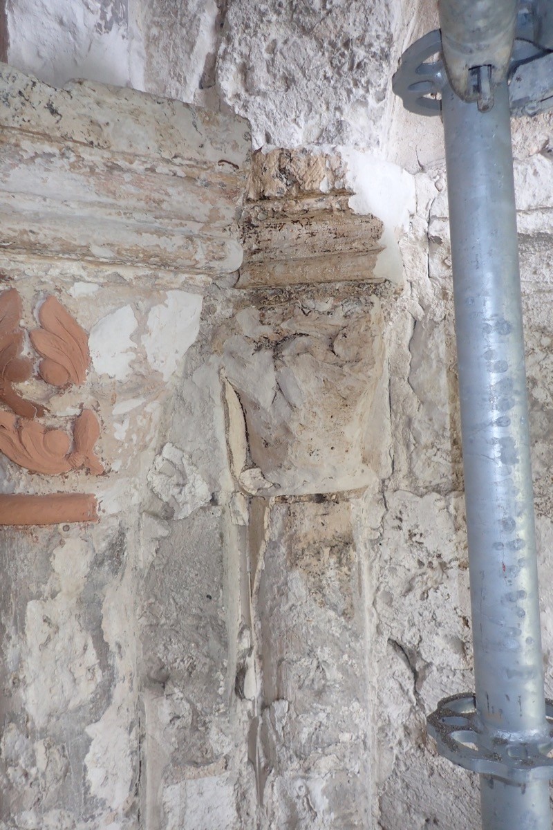 Atelier Giordani - Conservation - Restauration
Edifice – Mobilier - Sculpture – Objets d’art – Moulage –
Pierre, bois métal, polychromie et dorure - Restauration des ruines des bâtiments conventuels et du chœur de l’église Notre-Dame -  - OPÉRATIONS RÉALISÉES
- Dépoussiérage
- Pré-consolidation
- Traitement biocide
- Nettoyage par micro gommage
- Nettoyage filmogène au latex
- Consolidation
- Purge des supports de ragréages
- Ragréages
- Estampage
- Bouchons sculptés
- Rejointoiement
- Collage, renforts et goujonnage
- Sculpture en pierre neuve
- Patine