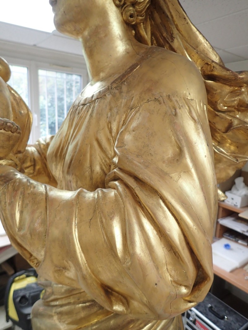 Atelier Giordani - Conservation - Restauration
Edifice – Mobilier - Sculpture – Objets d’art – Moulage –
Pierre, bois métal, polychromie et dorure - Restauration et soclage de la Vierge à l’Enfant - Bois doré, mixtion et détrempe - OPÉRATIONS RÉALISÉES
- Nettoyage chimique 
- Mastics traditionnels craie-colle et modostucs®
- Consolidation du  bois
- Restitution et compléments par moulage
- Réintégration à la feuille d’or et patine d’harmonisation
- Réintégrations colorées à l’or minéral 
- Réalisation d’un socle mobile en chêne teinté qui encastre et conserve le système d’origine