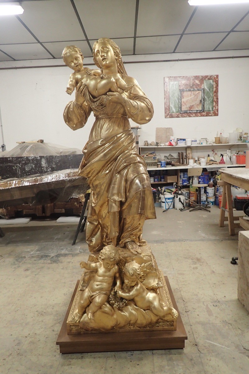 Atelier Giordani - Conservation - Restauration
Edifice – Mobilier - Sculpture – Objets d’art – Moulage –
Pierre, bois métal, polychromie et dorure - Restauration et soclage de la Vierge à l’Enfant - Bois doré, mixtion et détrempe - OPÉRATIONS RÉALISÉES
- Nettoyage chimique 
- Mastics traditionnels craie-colle et modostucs®
- Consolidation du  bois
- Restitution et compléments par moulage
- Réintégration à la feuille d’or et patine d’harmonisation
- Réintégrations colorées à l’or minéral 
- Réalisation d’un socle mobile en chêne teinté qui encastre et conserve le système d’origine