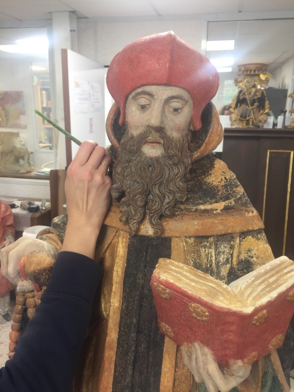 Atelier Giordani - Conservation - Restauration
Edifice – Mobilier - Sculpture – Objets d’art – Moulage –
Pierre, bois métal, polychromie et dorure - Restauration et dégagement de deux statues de Saint Antoine en bois et pierre - bois et pierre polychrome - Concernant les deux statues :
- Sondages stratigraphiques
- Dépoussiérage des statues et refixage de la polychromie en concomitance
- Dégagement du surpeint XIXème
- Comblement des manques et lacunes
- Réintégration colorées des lacunes

Statue bois : 
- Traitement infestation xylophage et consolidation du matériau