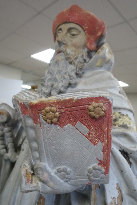 Atelier Giordani - Conservation - Restauration
Edifice – Mobilier - Sculpture – Objets d’art – Moulage –
Pierre, bois métal, polychromie et dorure - Restauration et dégagement de deux statues de Saint Antoine en bois et pierre - bois et pierre polychrome - Concernant les deux statues :
- Sondages stratigraphiques
- Dépoussiérage des statues et refixage de la polychromie en concomitance
- Dégagement du surpeint XIXème
- Comblement des manques et lacunes
- Réintégration colorées des lacunes

Statue bois : 
- Traitement infestation xylophage et consolidation du matériau