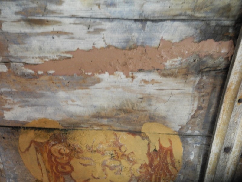 Atelier Giordani - Conservation - Restauration
Edifice – Mobilier - Sculpture – Objets d’art – Moulage –
Pierre, bois métal, polychromie et dorure - Conservation / restauration de la voûte en bois peinte - Voûte peinte avec décor doré - OPÉRATIONS RÉALISÉES
- Échafaudage et dépose de l’ensemble
- Greffes et compléments
- Consolidation des bois
- Dépoussiérage et nettoyage
- Masticage et réintégration minimale
- Harmonisation
- Couche de protection
- Repose