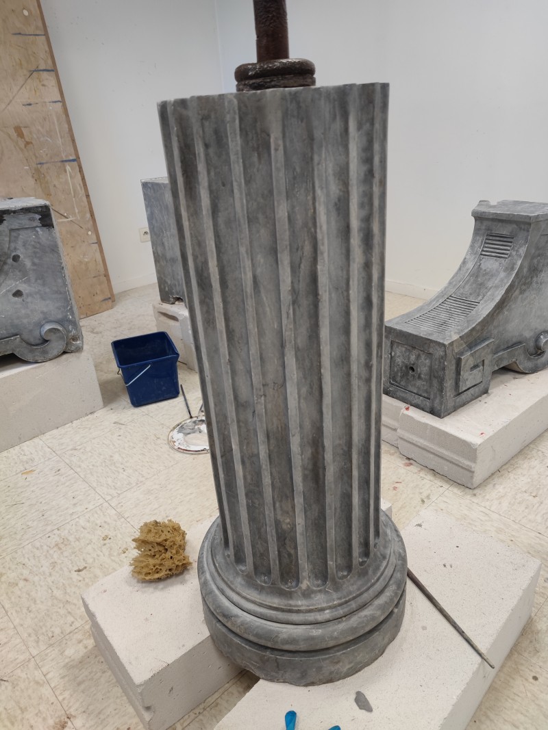 Atelier Giordani - Conservation - Restauration
Edifice – Mobilier - Sculpture – Objets d’art – Moulage –
Pierre, bois métal, polychromie et dorure - Conservation restauration du lutrin en marbre et fer forgé de la Cathédrale de Beauvais - Fer forgé, marbre gris et bois - - Dépoussiérage soigneux
- Traitement biocide 
- Nettoyage par application d'un gel latex
- Purge des anciennes restaurations
- Goujonnage des éléments entre eux, collage et reconstitution du pied en marbre
- Ragréage et rejointoiements
- Harmonisation 
- Cirage de protection
- Création sur mesure à la demande d'un socle roulant en bois